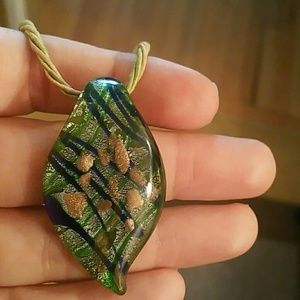 Beautiful brand new Murano glass and rope necklace